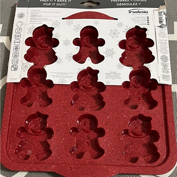 Christmas / Holiday- Trudeau Gingerbread Silicone Baking Pan - Picture 2 of 2